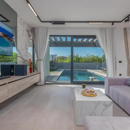 度假居 Beautiful Home In Zadar