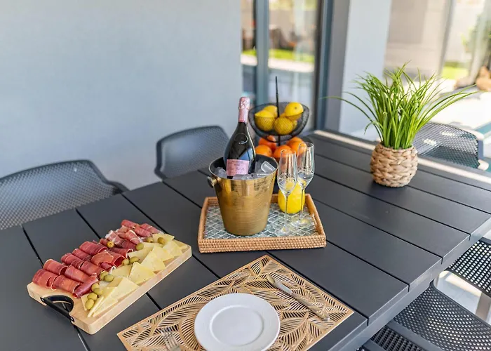 Semesterbostad Gorgeous In *